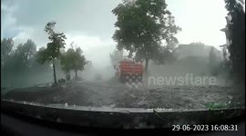 US: Roads Turn Into River In Denver Met Area As Severe Storms Batter Northern Colorado 3