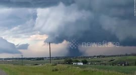 Video shows large tornado that caused injuries, damage near Didsbury in Alberta, Canada