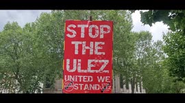 ULEZ expansion: Ultra-low emission zone challenge begins at High Court. 100 people opposed to the ULEZ gather outside