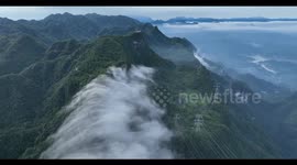 Pretty scene as clouds linger over China's Three Gorges area after heavy rain