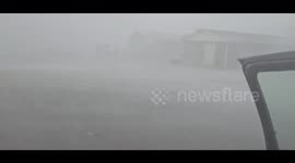 Motorist's visibility severely reduced as thunderstorm batters Kentucky