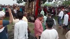 Chilling visual car falls into well in eastern India, three rescued
