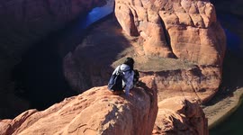 Tourists 'risk lives' for pictures on edge of Arizona cliffs