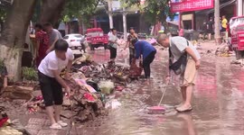 Rescue operations intensify amid flash floods caused by rainfall in China