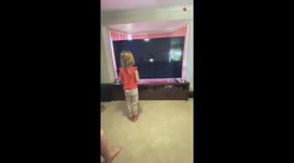 Mischievous man gets stepdaughter good with a HILARIOUS jumpscare prank