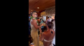 Jason Momoa hands out shots at Hawaiian resort