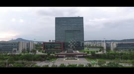 Xi encourages young researchers to make breakthroughs in cutting-edge technologies