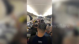 Passengers swelter on plane when air con fails
