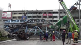 Watch moment overpass collapses in Bangkok