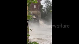 US: Heavy Rainfall, Dangerous Flooding Continue For 2nd Day In Northeast 6