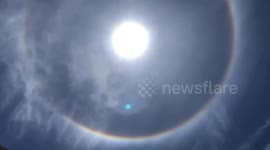 A giant sun halo appeared in the sky in Vietnam