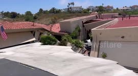 12 Homes Left Uninhabitable By Landslide Into Canyon in Rolling Hills, USA