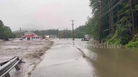 US: Heavy Rainfall, Dangerous Flooding Continue For 2nd Day In Northeast 8