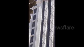 US: Man Holds Woman Hostage At Caesars Palace In Las Vegas, Throwing Objects From Hotel Room Window 3