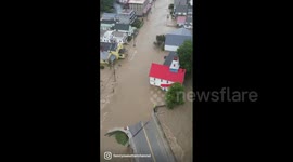 US: Heavy Rainfall, Dangerous Flooding Continue For 2nd Day In Northeast 9