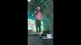 Super fan gets spotted in crowed by Dappy