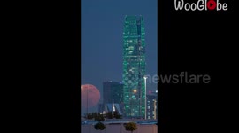 Riyadh's night sky revels in lunar majesty as Supermoon takes center stage