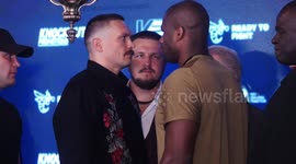 Watch Usyk and Dubois' face-off ahead of heavyweight showdown in Poland