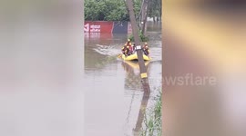 India's floods: Rescuers evacuate residents with dinghies in Uttarakhand