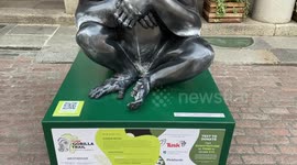 Life-sized gorilla scuptures take over Covent Garden in aid of conservation