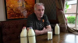 Popular milkman gifted £15,000 retirement present by local residents to thank him for his service