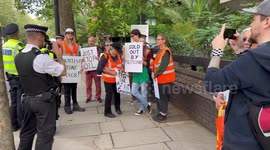Just Stop Oil slow march halted by police in South Kensington