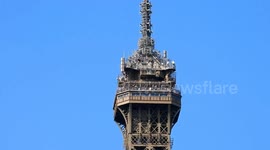Eiffel Tower zoom unzoom with camera Nikon Coolpix P1000. Paris, France. (Real condition with no tripod). 17 july 2023