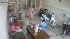 Hero mother forgets baby then runs back to save him as home's roof collapses