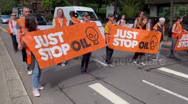 Motorists beep as Just Stop Oil activists block traffic in South Kensington