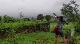 Anti-army rebel fires bazooka at Burmese military settlement