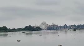 India: Record Breaking Yamuna Flood Water Level Reaches Taj Mahal Walls 2