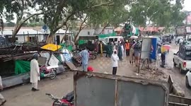 8 killed and 4 missing as wall collapses in rain in Pakistan