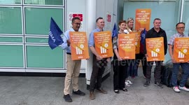 Picket outside UCH as NHS consultants begin strike over pay