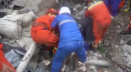 Gym ceiling collapse traps more than 10 in Chinese school