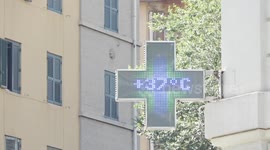 Heatwaves wreak havoc across North Hemisphere, sound climate alarm