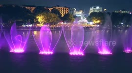 West Lake musical fountain returns to grace the night sky
