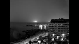 Moment powerful lightning bolt strikes crane on New York's Staten Island