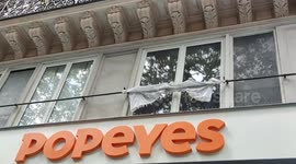 PARIS: THE NEIGHBORS OF FAST-FOOD