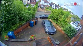 Man walking down the stairs slips on the last step and headbutts the car *Hilarious*