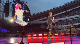 Coldplay's Chris Martin recognises superfan at perfect moment during live song