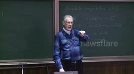 84-year-old Turing Award winner dedicated to undergraduate education in China