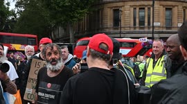 Argument when saying 'No to ULEZ'. Group of people on Trafalgur Square