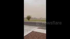 US: Gusty Winds Whip Up Haboob In El Paso, TX