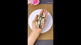 Funky Artist makes Hen and Chicks with dry fruit peelings *Fun Art Activity*