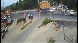 Lucky escape for a car driver and bikers after uncontrolled truck dragged and hit them