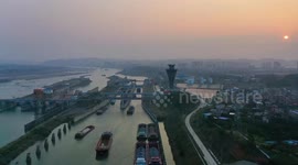 S China's Changzhou ship lock's cargo volume exceeds 100 mln tonnes