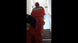 Firefighters climb 28 floors to deliver water to 90-year-old resident
