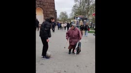 Energetic youth and resourceful grandmother: unconventional football match on Kyiv's streets