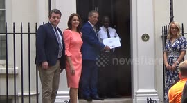 Nigel Farage delivers 'Don't Kill Cash' petition to Downing Street