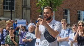 Anti-Putin protesters gather on third anniversary of Alexei Navalny's poisoning in London